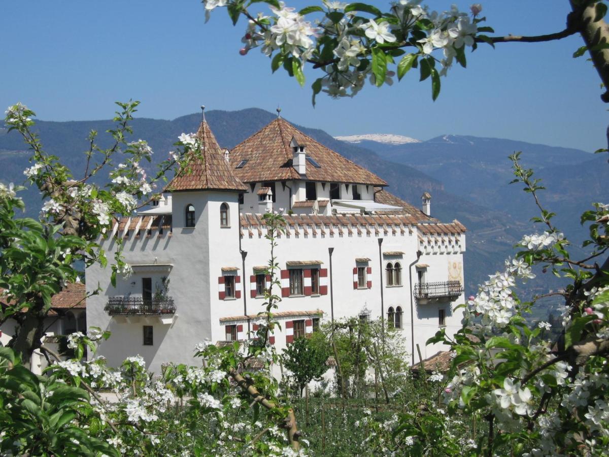 Apartments Schloss Paschbach Appiano Sulla Strada Del Vino Dış mekan fotoğraf