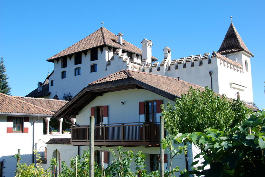 Apartments Schloss Paschbach Appiano Sulla Strada Del Vino Oda fotoğraf