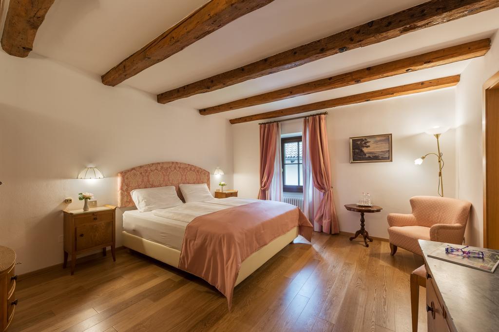 Apartments Schloss Paschbach Appiano Sulla Strada Del Vino Dış mekan fotoğraf