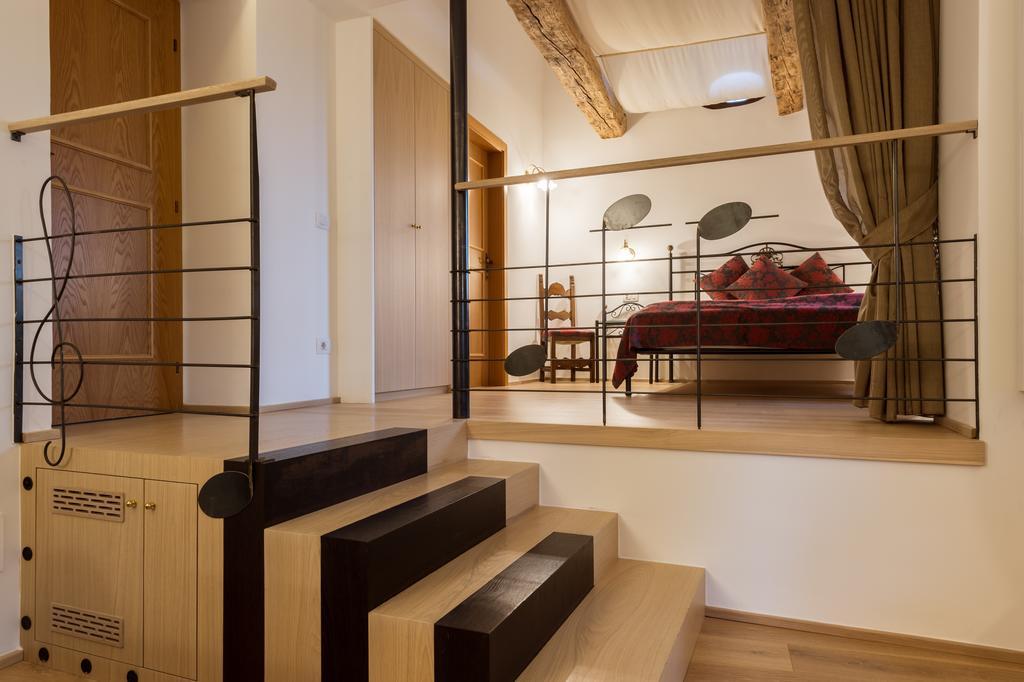 Apartments Schloss Paschbach Appiano Sulla Strada Del Vino Dış mekan fotoğraf